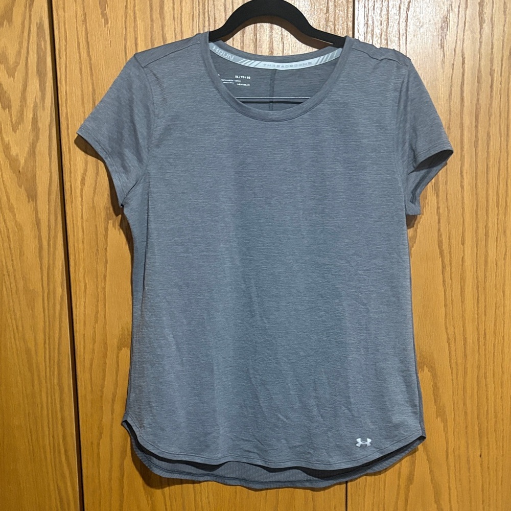 Under Armour tshirt‎ XL